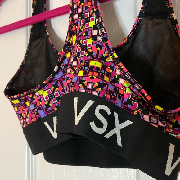 VICTORIAS SECRET SPORTS BRA - Never Worn - Picture 3 of 7